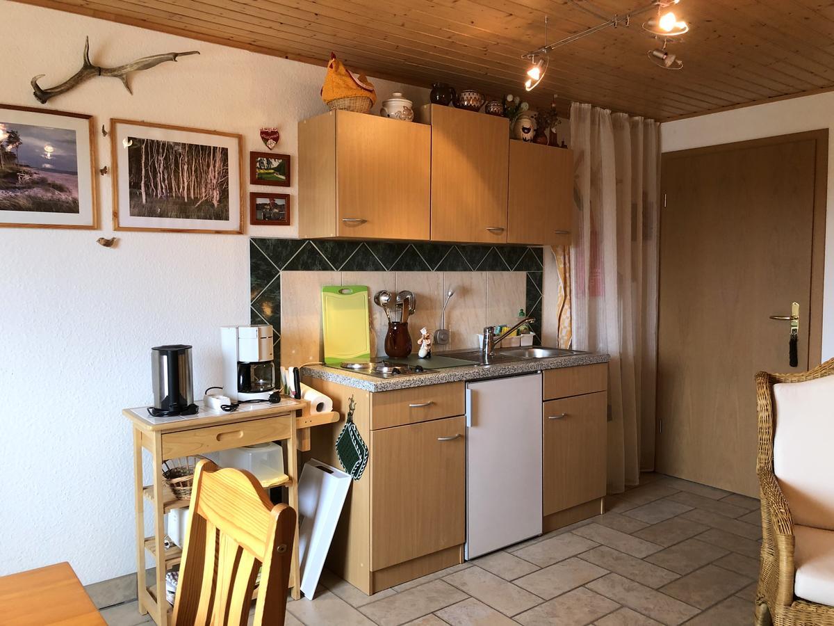 Ferienwohnung Mit Garten Wieck Exterior photo